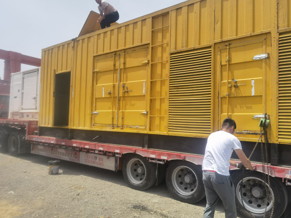 鼓楼除了负载情况和发动机维护，还有哪些因素会影响 200kw 柴油发电机的油耗？