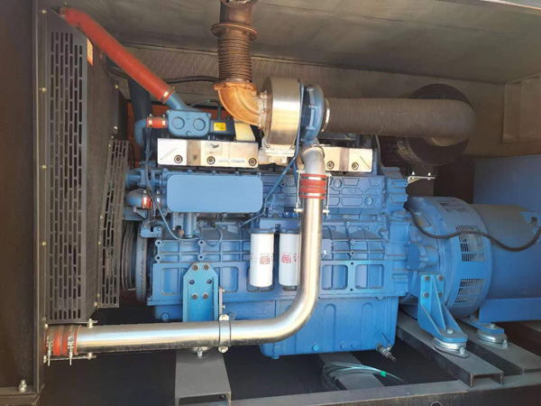 鼓楼柴油发电机组一般有几种电压输出？