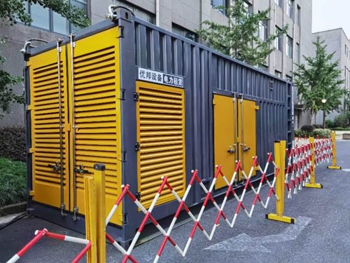 鼓楼如何使用转速表检查发动机的转速？