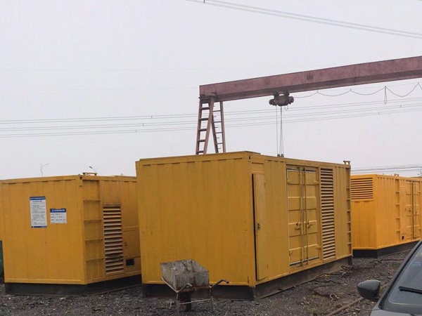 鼓楼100kw柴油发电机组每小时油耗？