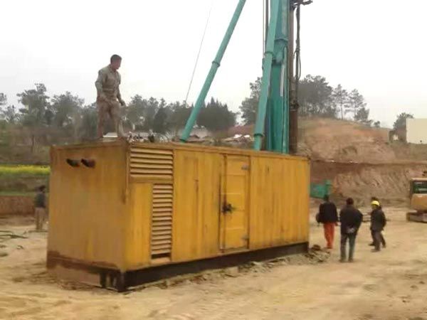 鼓楼如何判断水冷式机油散热器密封件是否需要更换？